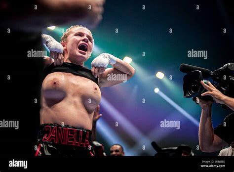 daniella hemsley ring flash nude|Womens boxer flashes the crowd after her first win